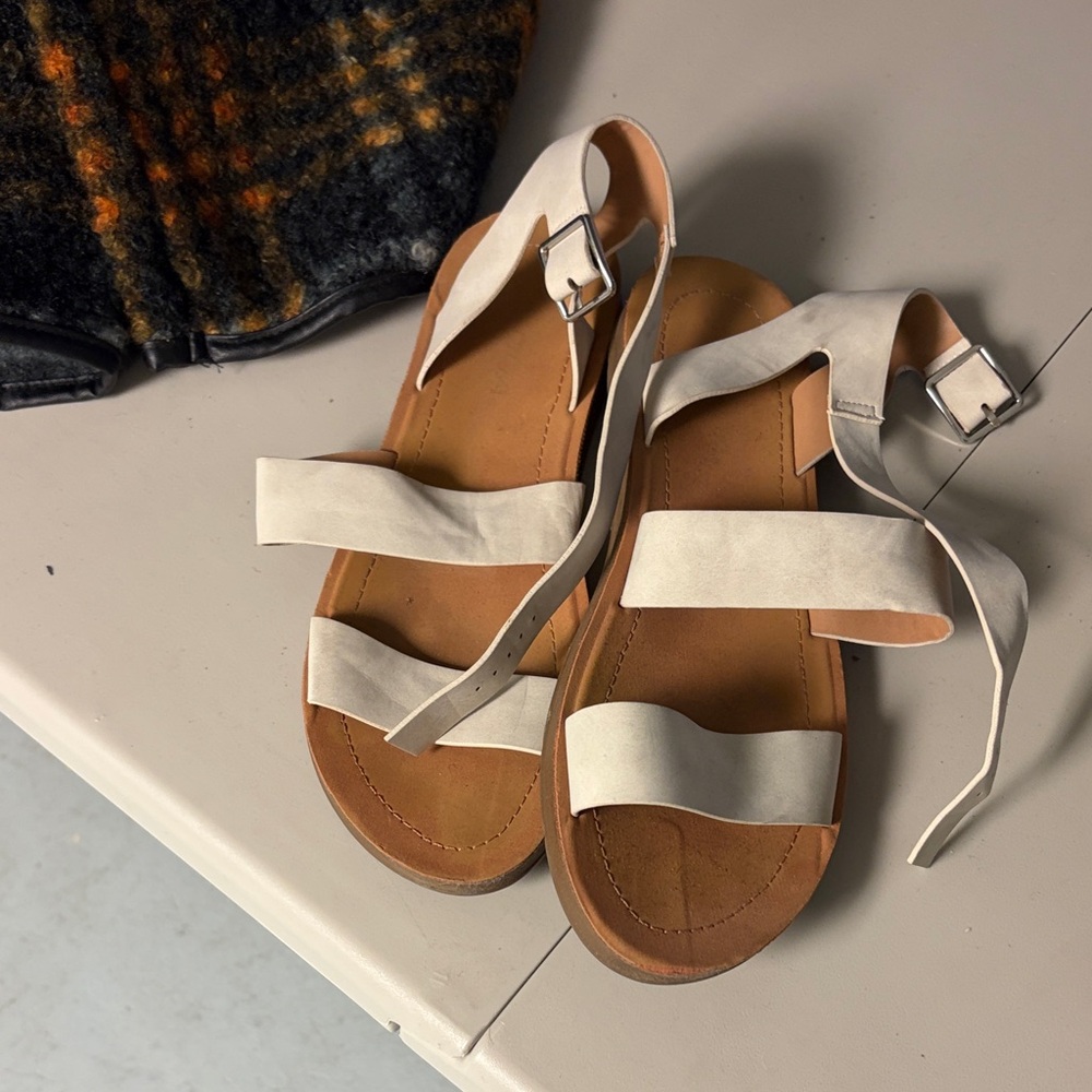 Women's Cream Sandals
